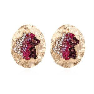 “Scarlett” karals on gold shell Earrings